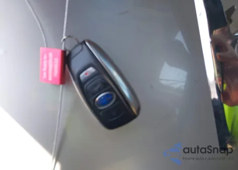 2017 Subaru Outback 2.5I Limited из США, поврежденный, VIN 4S4BSANC4H3249919